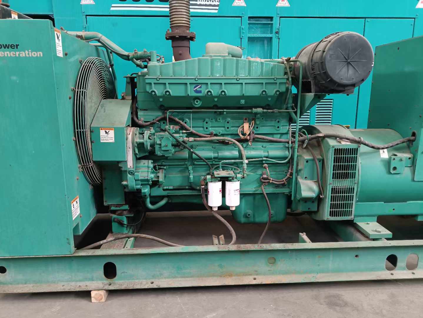 满城过载会对 600kW 柴油发电机组造成哪些损害？