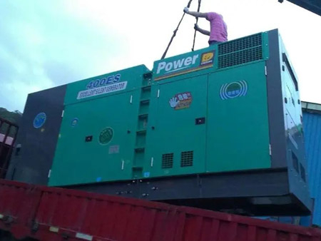 满城柴油发电机组转速不稳定时，如何对发动机进行维护？