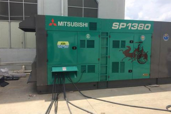 满城为什么有些柴油发电机组的输出电压可以调节？