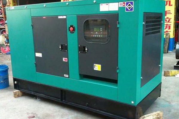 满城如何检查机油的使用时间？