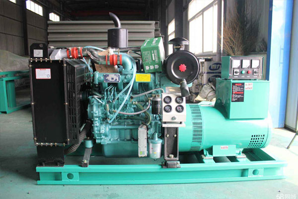 满城如何判断机油是否需要更换？