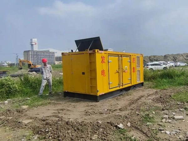 满城200KW柴油发电机机组每小时的油耗量受哪些因素影响？