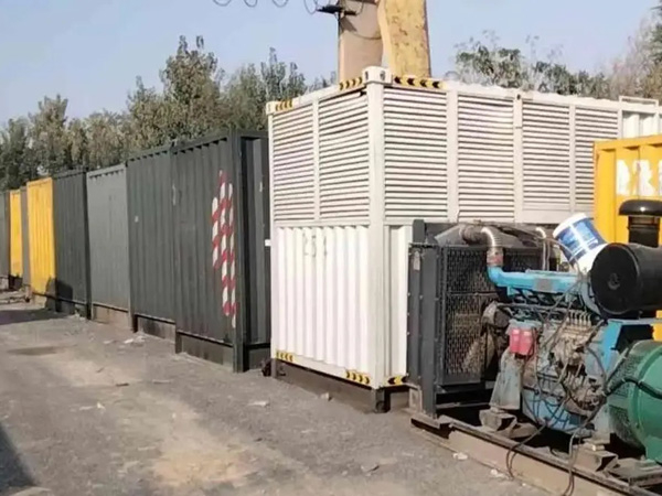 满城200KW柴油发电机机组每小时油耗是多少？