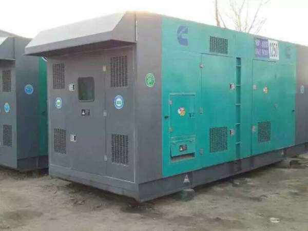 满城合同中关于工期延误的责任如何界定和处理？